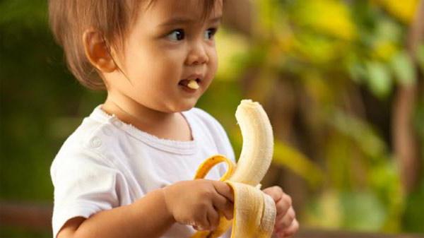 бананы крепят или слабят стул ребенка