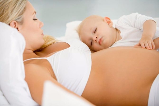 Беременность не повод прекращать кормление грудью