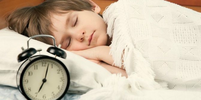 Как научить ребенка рано вставать