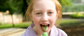 окрашивание языка ребенка из-за конфеты